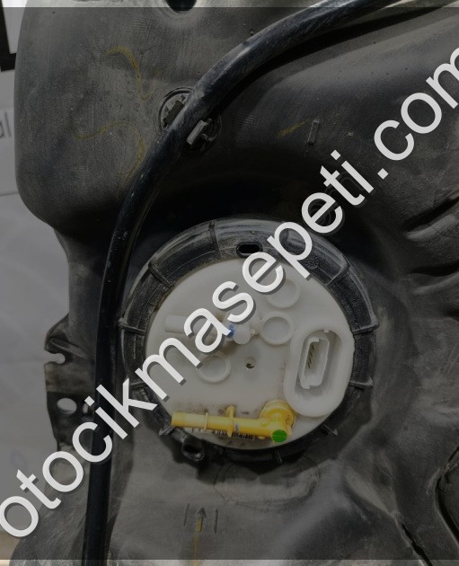 Peugeot 407 1.6 HDI Yakıt Deposu