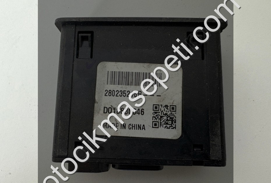 RENAULT MEGANE 4 AUX USB GİRİŞİ ÜNİTESİ PİRİZİ