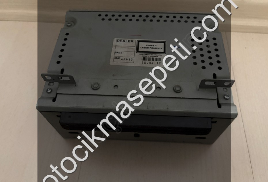 FORD FOCUS 3 TEYP ÇERCEVESİ VE CDİ CALAR KOMPLE