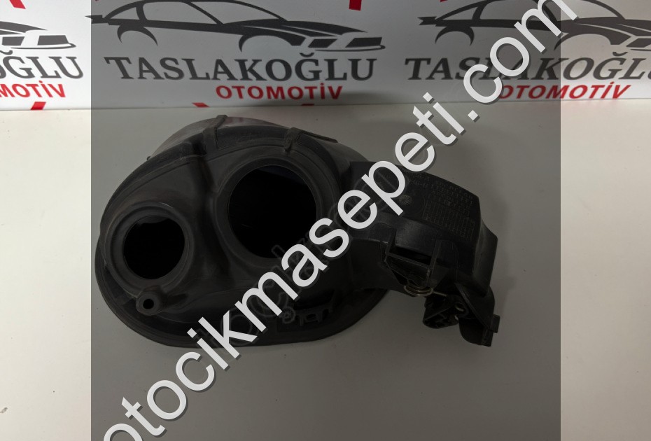 FORD TOURNEO COURİER DEPO KAPAĞI