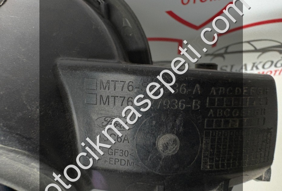 FORD TOURNEO COURİER DEPO KAPAĞI