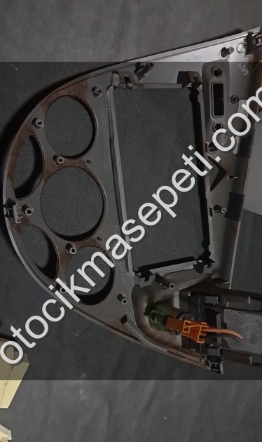 FORD FOCUS 1 ORTA KONSOL TEYP ÇERCEVE PANEL
