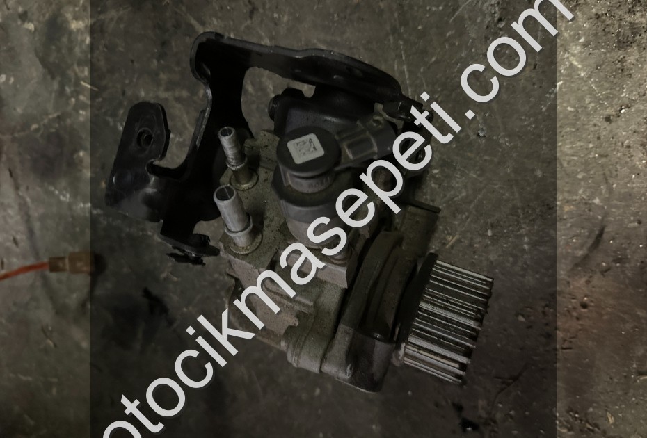 DACİA DUSTER 2015 MAZOT POMPASI ÜÇEL OTO ÇIKMA BURSA