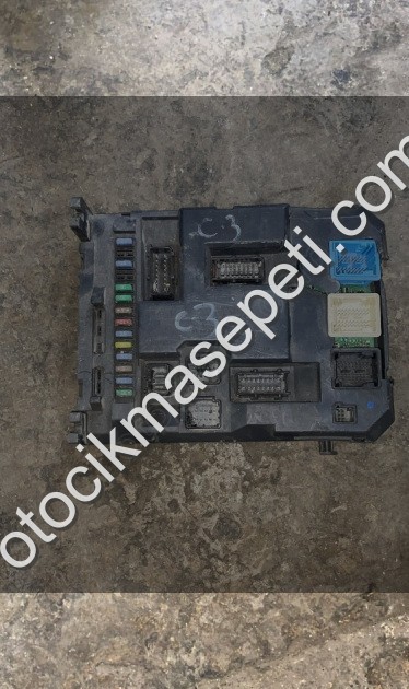 Citroen C3 sigorta kutusu