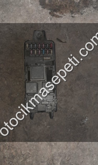 Mitsubıshı karizma sigorta kutusu tabla