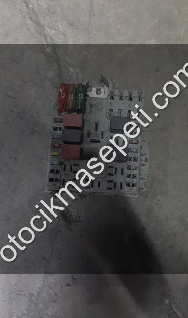 Fiat siena sigorta kutusu