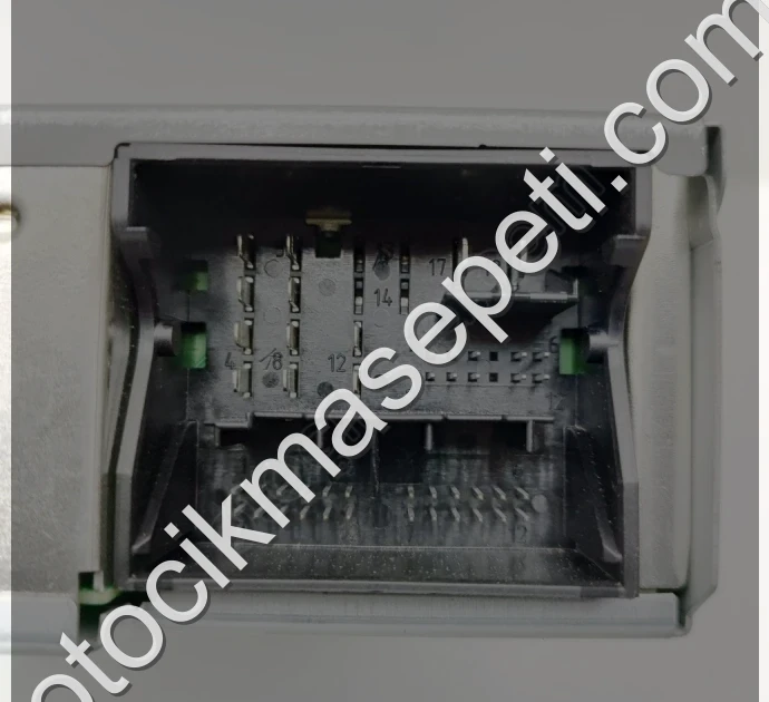 3Q0035874A MULTİMEDYA EKRAN NAVİGASYON BEYNİ VW GOLF PASSAT POLO