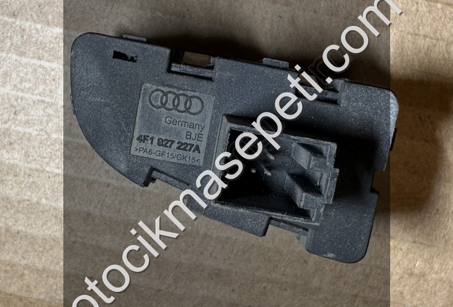 A6 05-08 MULTİMEDYA EKRANI TORPİDO GÖZÜ DÜĞMESİ 4F1927227A 5PR