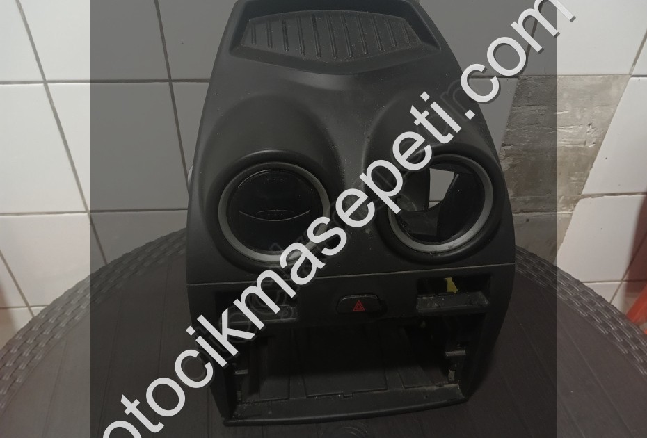 FORD FİESTA GÖGÜS ORTA CERCEVESİ ÇIKMA