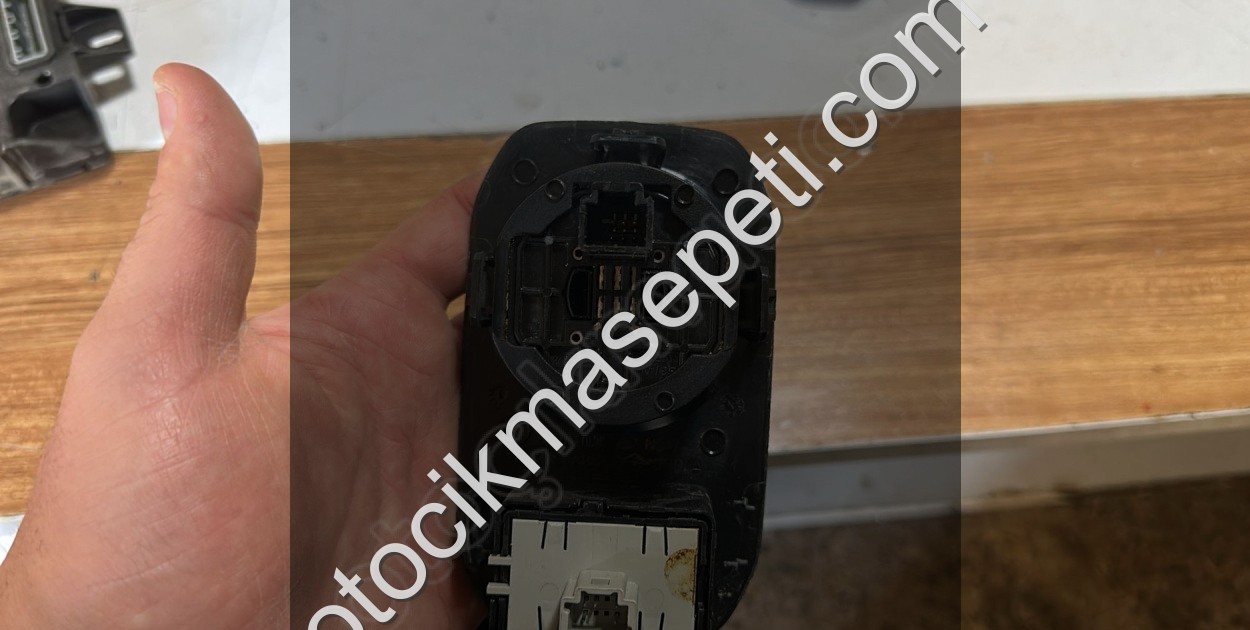 2016-2020 DACİA DUSTER ARAZİ MOD JOYSTİK HIZ SABİTLEME TUŞU ORJ