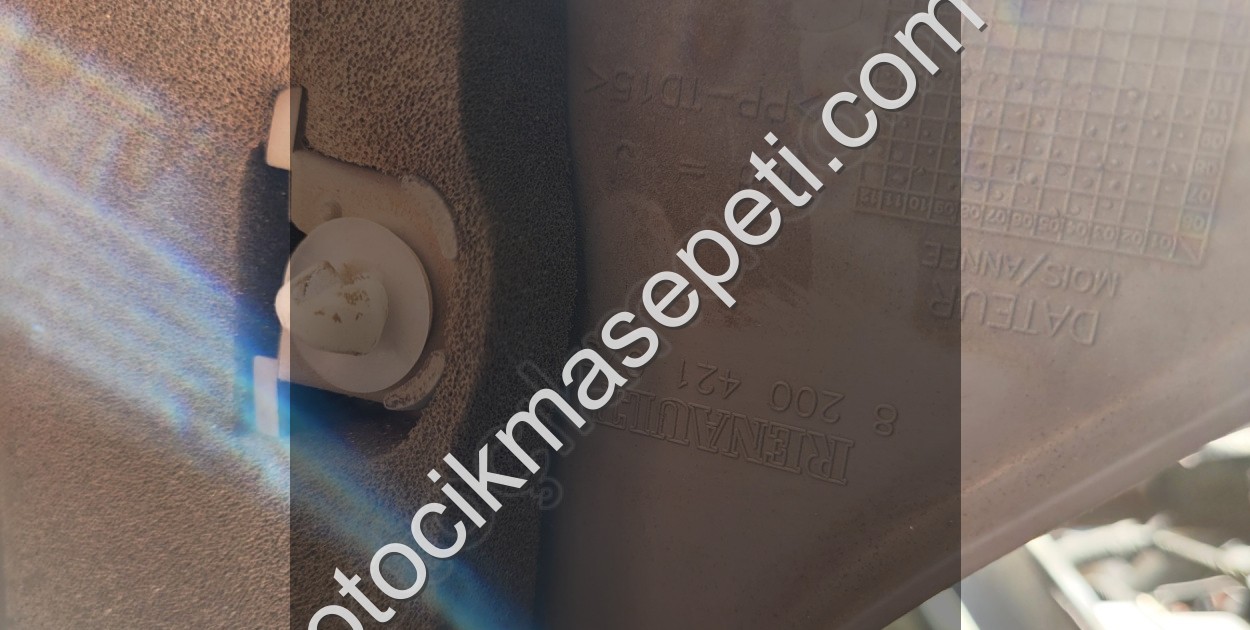 Renault Kangoo 3 Sol Bagaj İçi Kaplaması Üst 8200421075