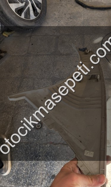 Sağ Cam Direği Kaplaması 2011 Renault Kangoo 3 // 8200419433