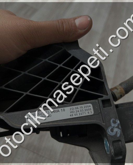 VOLKSWAGEN GOLF 5 DEPRAJ ÜST MERKEZİ 1K0721388