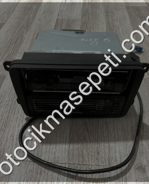 VOLKSWAGEN GOLF 5 CD ÇALAR ORJİNAL ÇIKMA