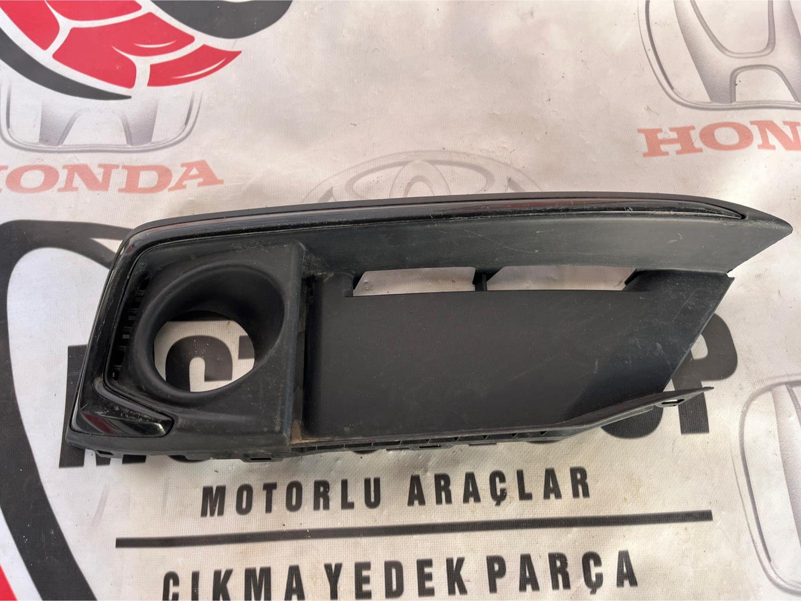 HONDA CİVİC FC5 SAĞ SİS KAPAĞI ÇIKMA ORJINAL