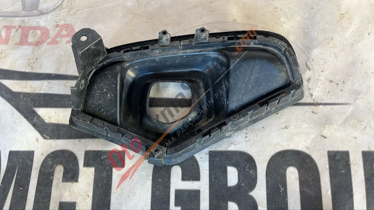 TOYOTA RAV4 SAĞ ÖN SİS ÇERÇEVESİ ÇIKMA ORJINAL 19-25