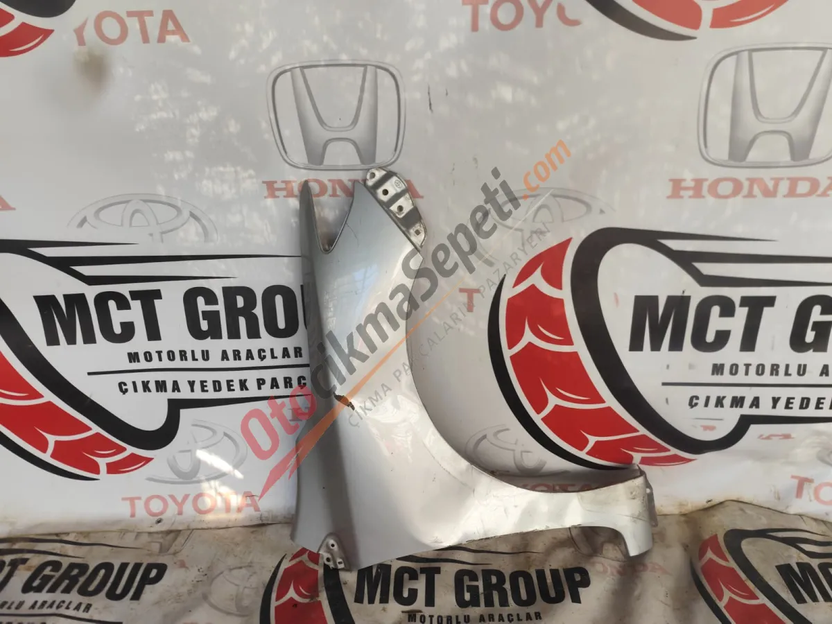 TOYOTA COROLLA SAĞ ÖN ÇAMURLUK ORJINAL ÇIKMA 2010-2012